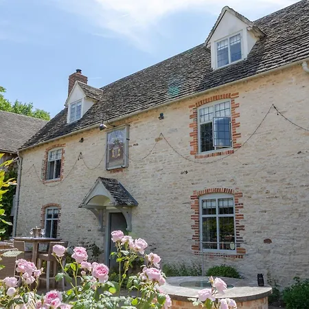 The Harcourt Arms-3