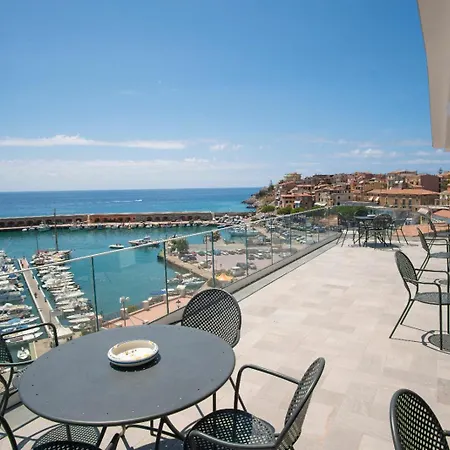 Hotel La Scogliera-2