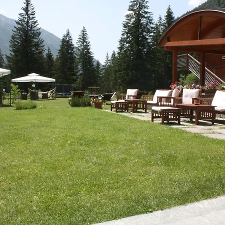 Le Rocher Hotel-3