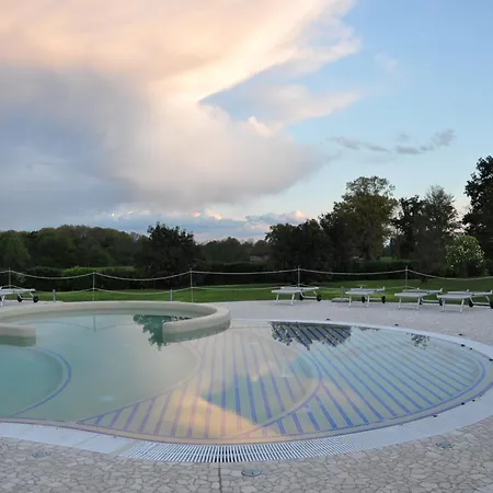 Relais Bella Rosina Pool & Spa-3