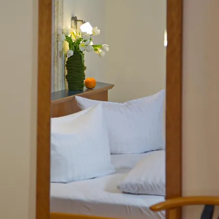 Stadtcafé Hotel garni-3