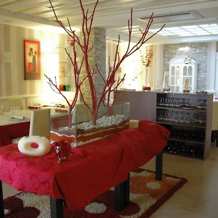 Hotel Ideal-2