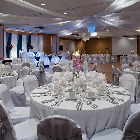 Ramada Plaza By Wyndham Prince George-2