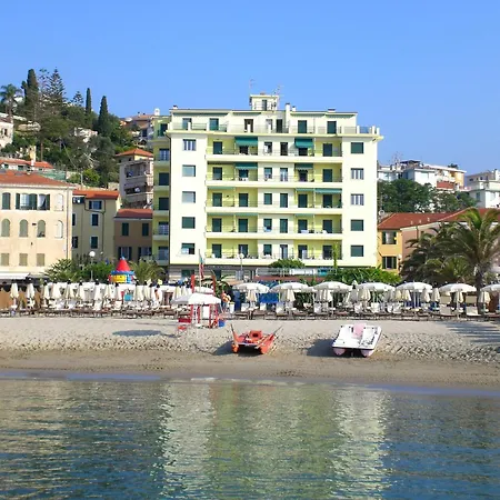 Hotel Ideal-2