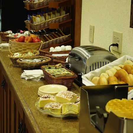 Mountain Inn & Suites Airport - Hendersonville-3