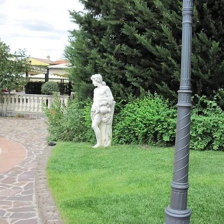 Hotel Val Di Sangro-2