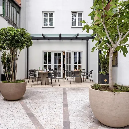 Bloom Hotel-3