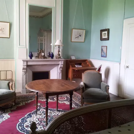 Chambres d'hôtes&Gîtes du Château de Grand Rullecourt-3