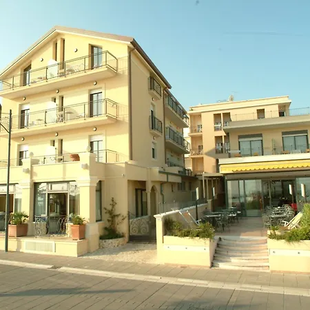 Hotel Bridge-2