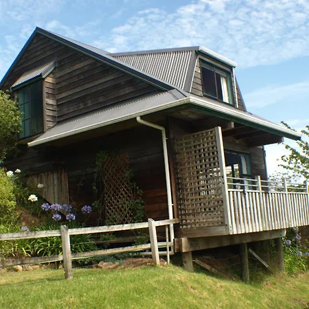 Grafton Cottage & Chalets-3