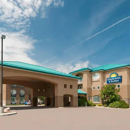 Days Inn & Suites By Wyndham Brandon-2