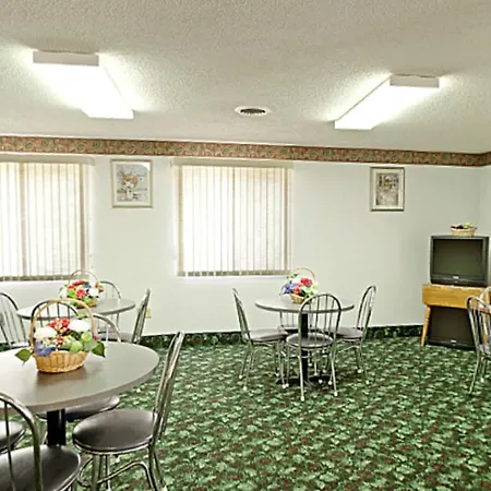 Americas Best Value Inn West Frankfort-3