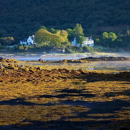 Kinloch Lodge Hotel And Restaurant-3