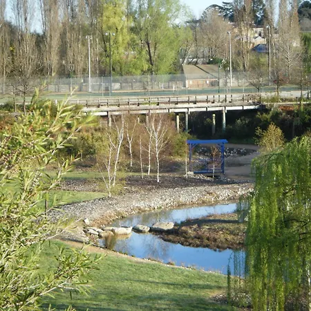 Beechworth Lake Sambell Caravan Park-2