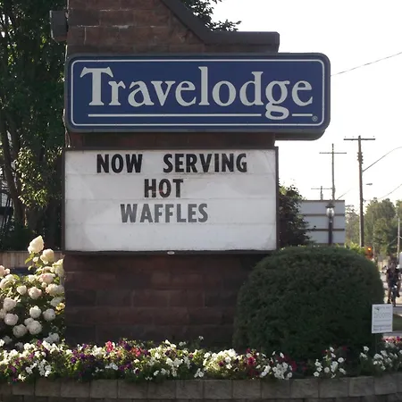 Travelodge By Wyndham North Bay Lakeshore-2