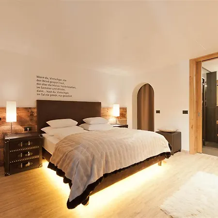 Burgus - Design Suites & Apartments-2