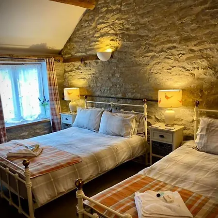 The George And Dragon Inn-3