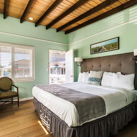 Pleasant Inn-2