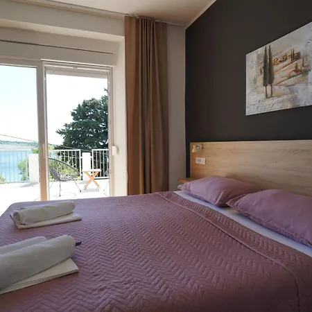 Rooms Villa Lucija-2
