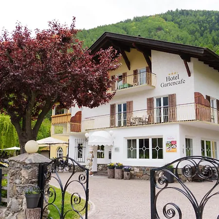 Landhotel Latscherhof-2