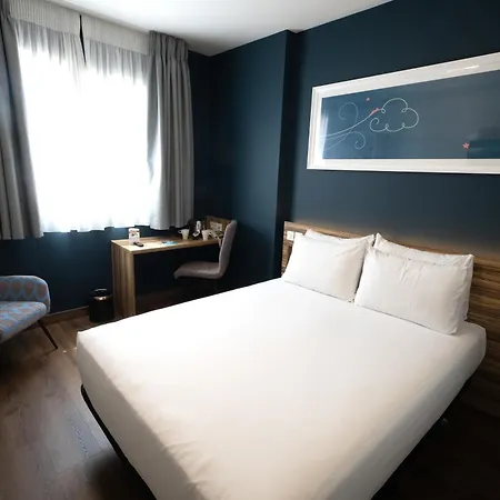 Travelodge Madrid Metropolitano-3
