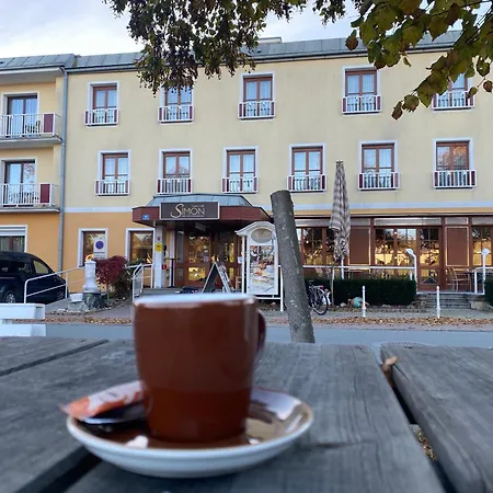 Simon - Hotel & Cafe-3