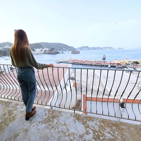 Maridea - Camere con vista al Porto-3