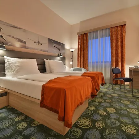 Ramada Airport Hotel Prague-3