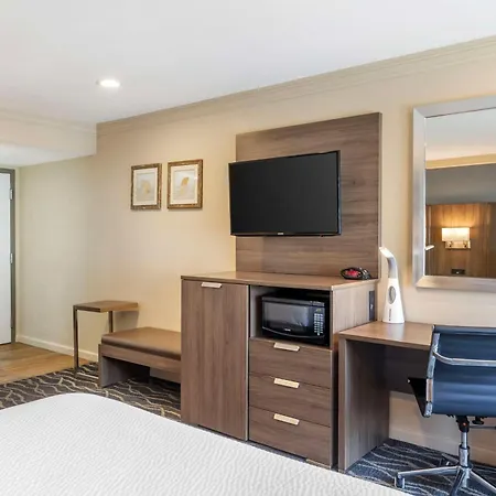 Best Western Plus Hill House-3