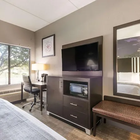 Clarion Pointe Greensboro Airport - High Point-2
