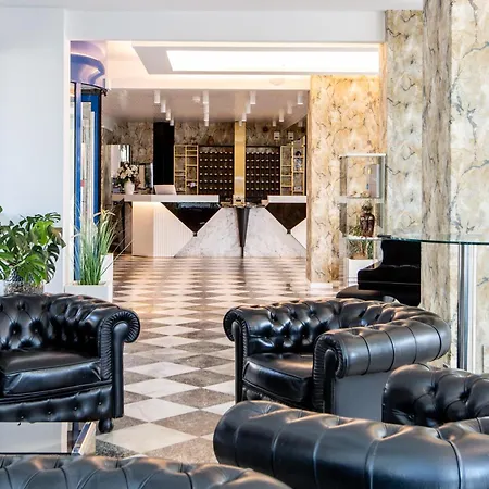 Hotel Baltic Riccione-Fronte Mare-2