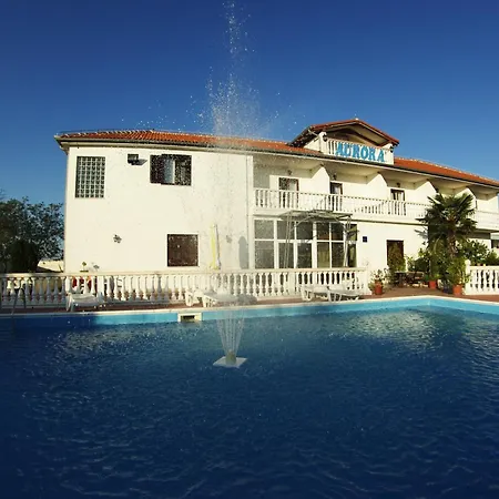 Hotel Aurora-2