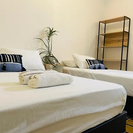 Hostal 1545-2