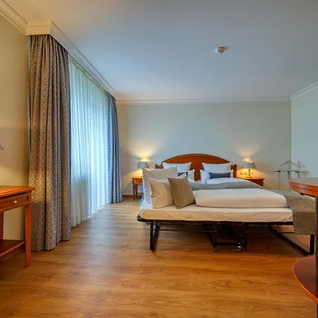 Parkhotel Am Glienberg By Fairway Hotels, Hotel Mit Pool Und Sauna-2