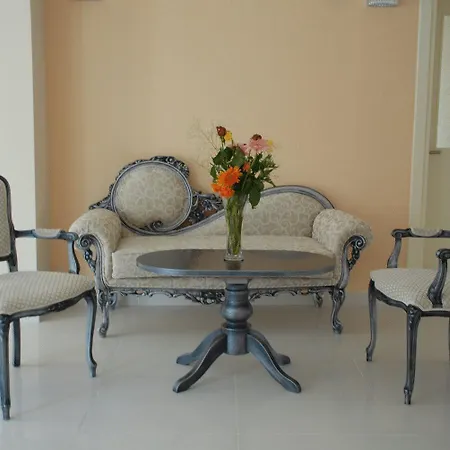 Oasis Hotel-2