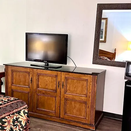 Executive Inn-3