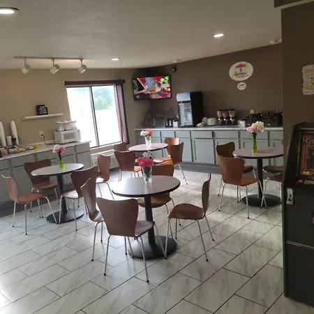 Super 8 By Wyndham Portage-3