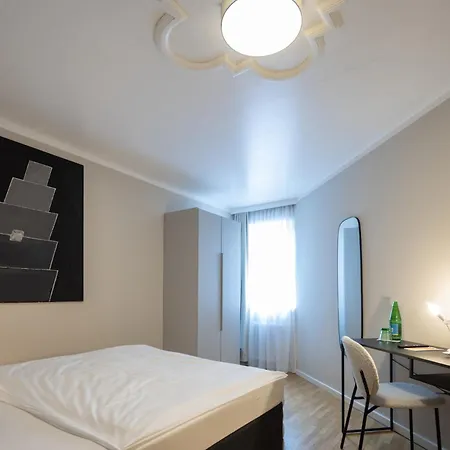 Q! Hotel Maria Theresia-3