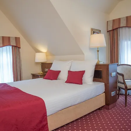 Landhotel Zum Hessenpark-2