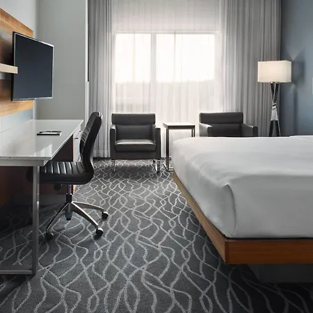 Delta Hotels By Marriott Waterloo-3