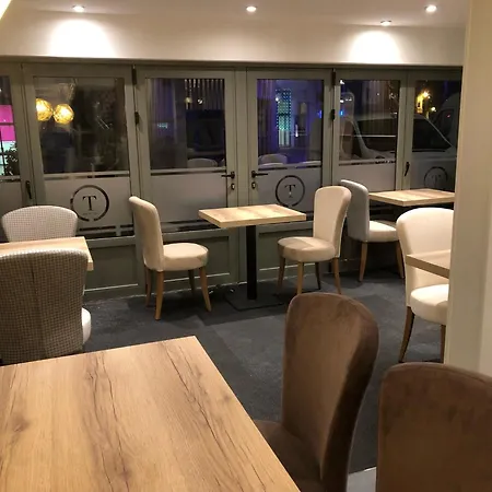 Best Western Le Duguesclin Hôtel-Restaurant-2