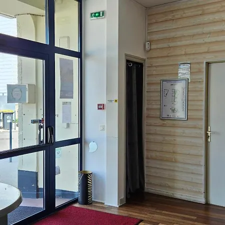 Hotel Terminus Gare Sncf D'Auray-3