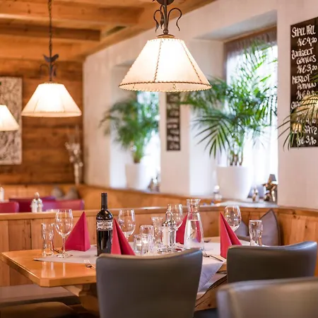Edelweiss Lounge Restaurant Hotel Pizza Cafe Billard Gasthof-2