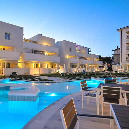 Marina Suites & Apartments 4 Stelle S-3