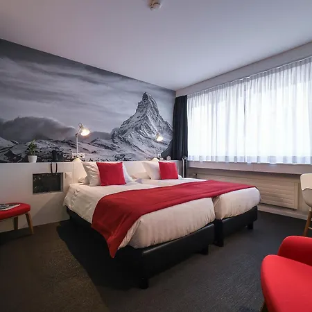 Home Swiss Hotel-2