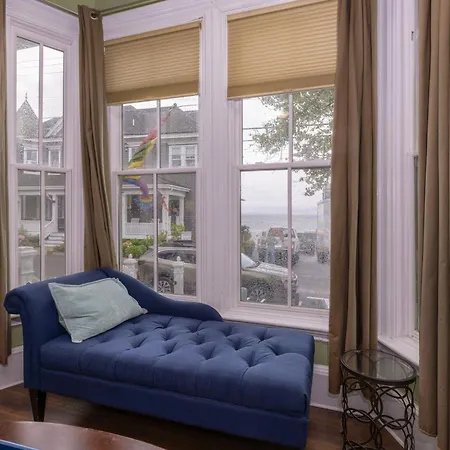 Prince Albert Guest House, Provincetown-3