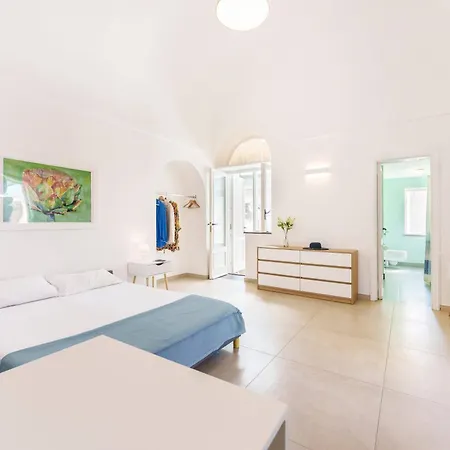Gioia 13 Rooms & Apartments-2