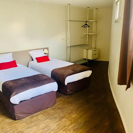 Standing Hotel Suites By Actisource-2