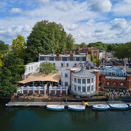 The Mitre, Hampton Court-3
