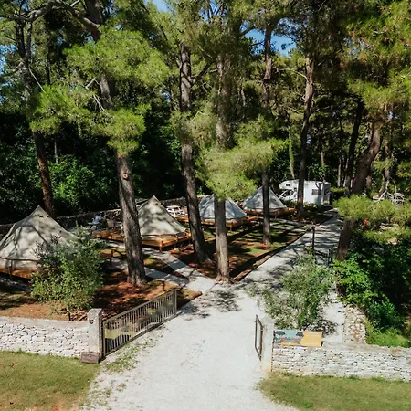 Camp 'Dvor' Bell Tent Accommodation-2